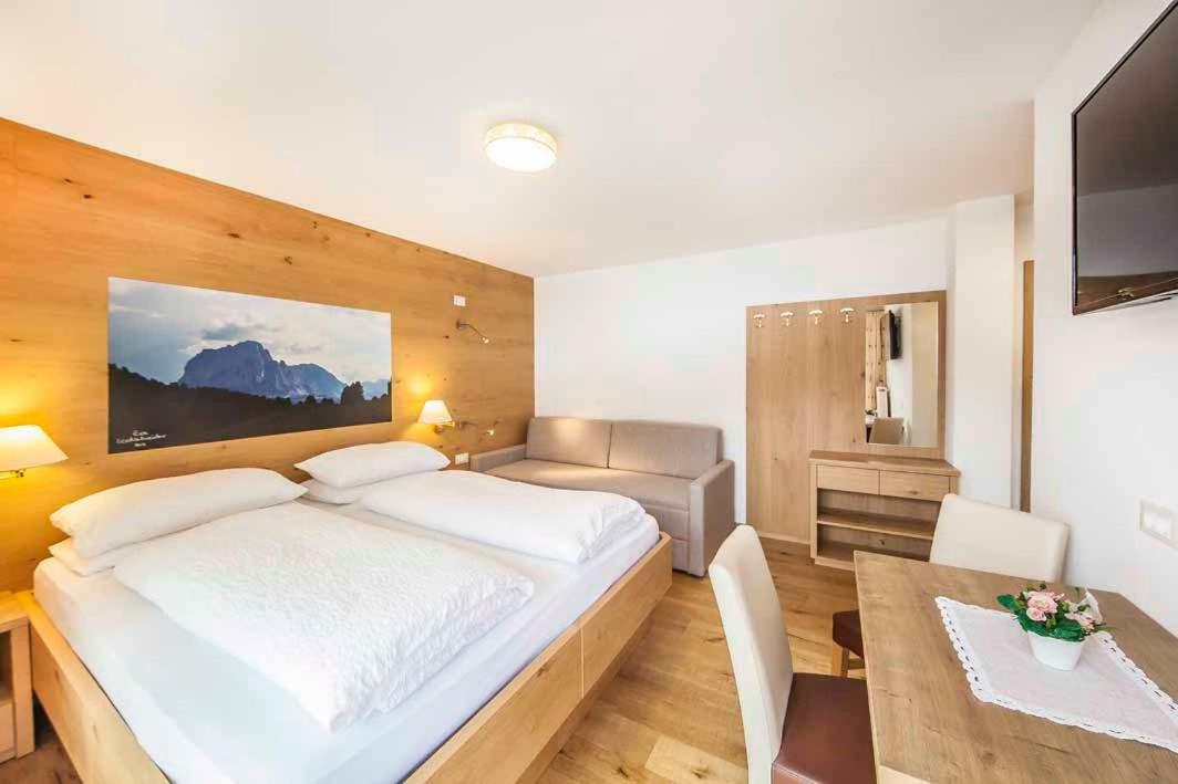 Hotel Garni Morene Selva di Val Gardena Exterior photo
